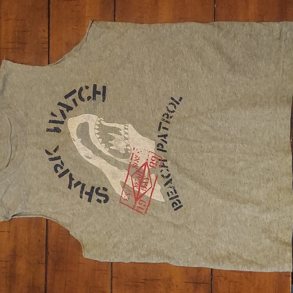 Boys sleevless shirt size md